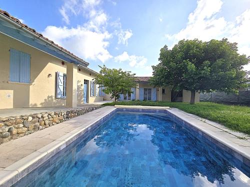 Fronton Casa | Belle Villa au cœur du frontonnais - Cœur de village - Piscine, jardin et terrasses privés - Climatisation - 8 personnes - 5 lits
