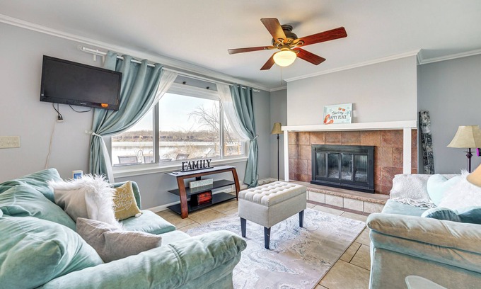 Belleville Casa | Belleville Lake House w/ Fire Pit & Patio!