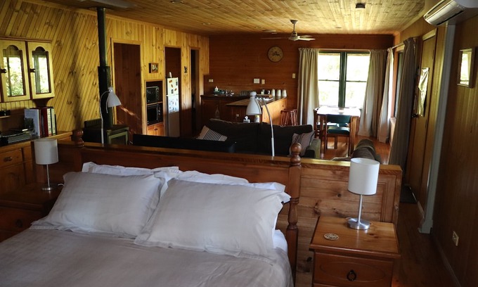 Bellthorpe Cabaña | Bellthorpe Cottage - waterfalls, rainforest, wildlife, walking tracks, farming
