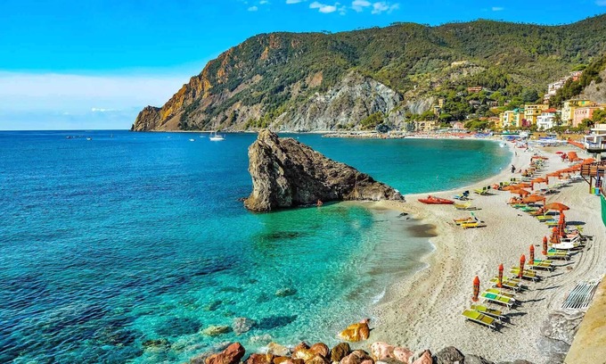 La Spezia Apartamento | BELVEDERE Apt 10p by VILLASRETREATS, A/C, Jacuzzi with Seaview, near 5 Terre