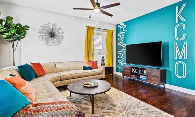 Westport Apartamento | Belvedere Flats - 2 units! Gorgeous Remodel + Walkable to Westport!