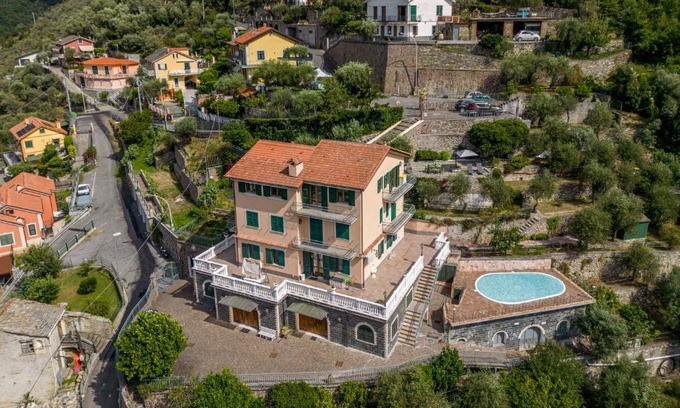 Corticella Apartamento | Belvedere, House With Pool- Recco, Liguria