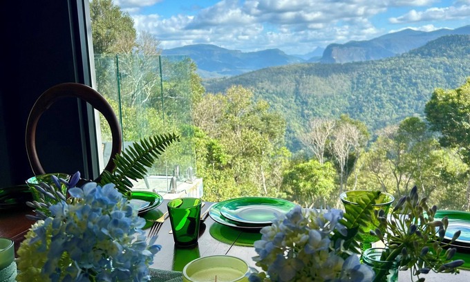 Numinbah Valley Cabina | Belvedere Summer House Gold Coast Hinterland STAY PLAY EAT RELAX REPEAT