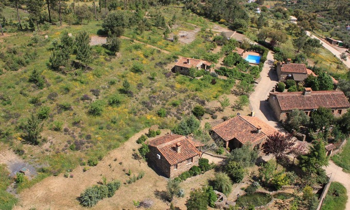 La Acena de la Borrega Casa | Moderna casa de vacaciones con piscina