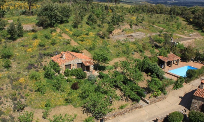 La Acena de la Borrega Apartamento | Moderno piso con piscina