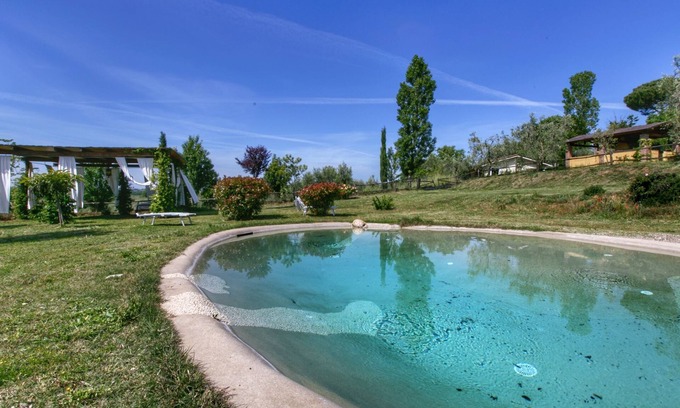 Graffignano Cabaña | Moderna casa de campo con piscina