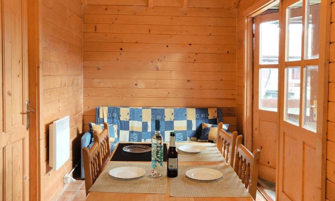 Prades Casa | Perfectp bungalow con una terraza, rodeado de montañas