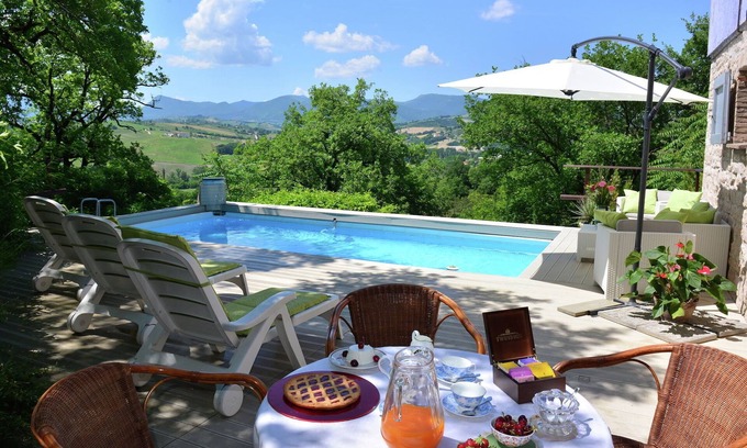 Fabriano Villa | Hermosa villa en Fabriano, Las Marcas con piscina