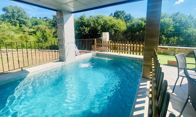 Robledondo Casa | Belvilla by OYO Holiday Home in Robledondo