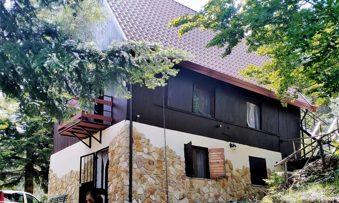 Polino Casa | Casa de vacaciones en Polino con jardín