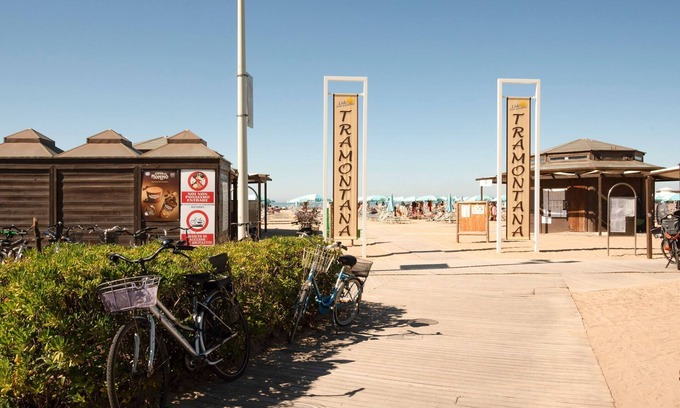 San Giuliano a Mare Apartamento | Residencia cerca del mar con piscina