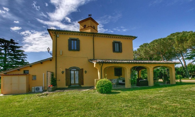 Graffignano Villa | Villa acogedora en Graffignano, Italia con piscina