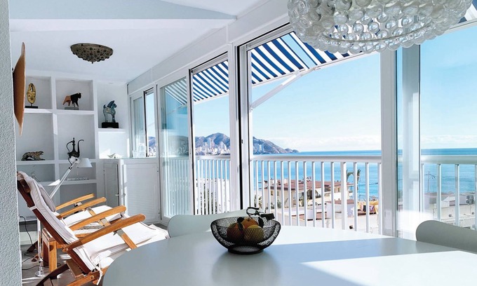 Cala Apartamento | * Benidorm * Tranquila Playa Poniente 100m * Apartamento de lujo * Super-airco *