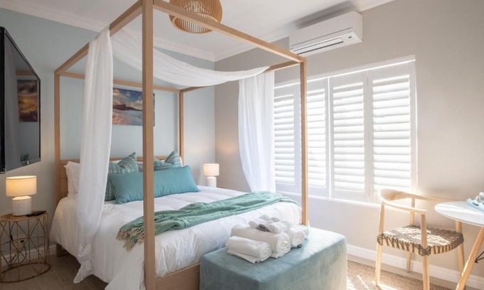 Bloubergstrand Casa | Bentley's Guesthouse