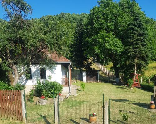 Erdohorvati Apartamento | Berényi apartman