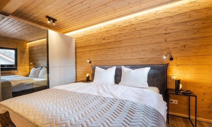 Mandelholz Casa | BergwaldChalet Tierfreund 2