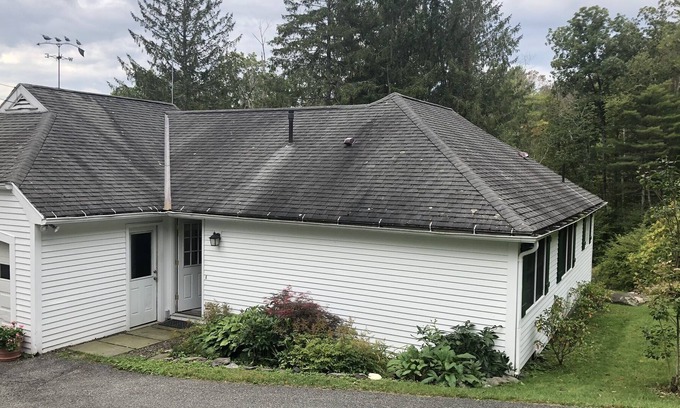 Alford Cabaña | Berkshire Chalet getaway guest cottage private, dog safe & friendly.