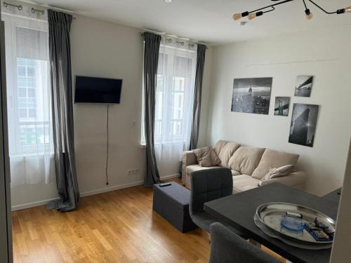 Tiergarten Apartamento | Berlin Apartment Genthiner 1