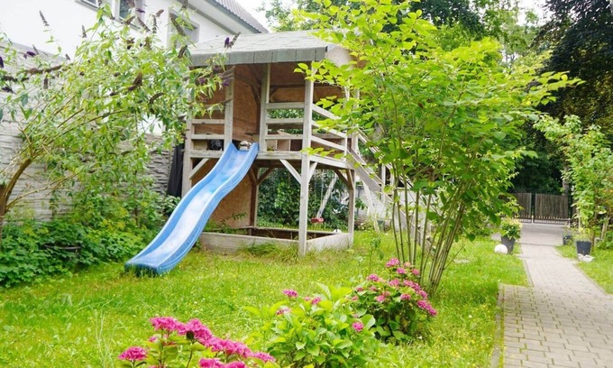 Teltow Casa | Berlin bound Family retreat