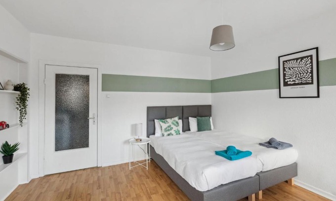 Rahlstedt Apartamento | Berner Bude 4, 2 SZ, Top Anbindung