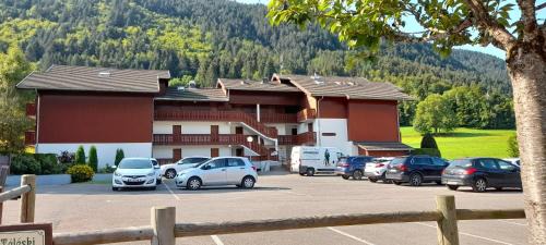 Bernex Apartamento | Bernex studio au calme parking privé