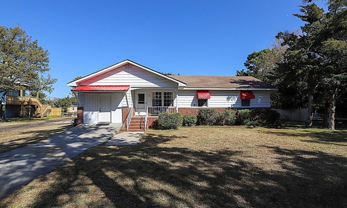 Ocracoke Casa | Bertha's Cottage: Rec Room l Fenced Yard l Pet Friendly