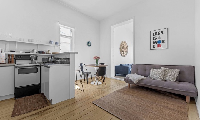 Stanley Point Apartamento | This apartment is a 1 bedroom(s), 1 bathrooms, located in Stanley Point, Auckland.