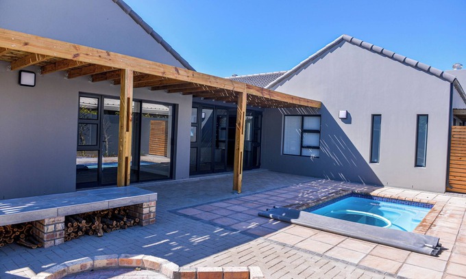 Langebaan Casa | Relájese con estilo en Bessie, la casa de vacaciones más acogedora de Langebaan