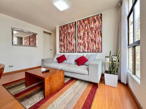 Cercado de Lima Apartamento | Best Central Lima Stay with city view