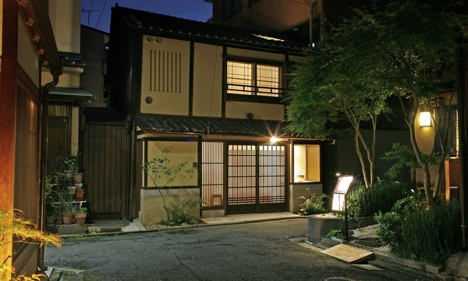 Gion Casa | MEJOR UBICACIÓN DE GION, ALQUILER 100% LEGAL, ELEGANTE CASA TRADICIONAL REMODELADA