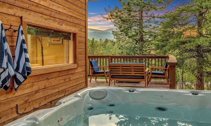 Bailey Casa | Best Hot Tub View in Bailey - Family & Pet Friendly BBQ / Hot Tub / Near Denver