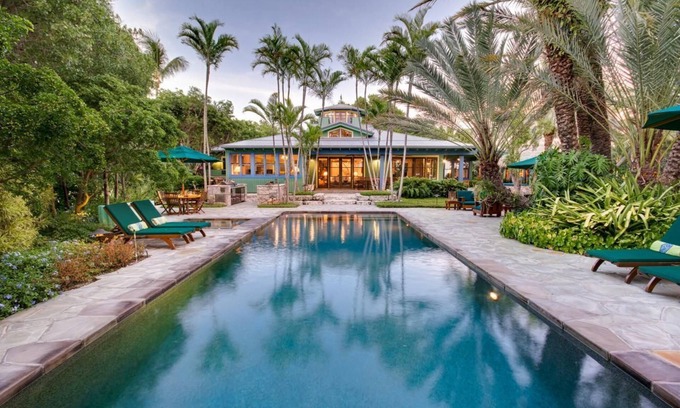 Las Vegas Casa | Famous Estate Villa de 8 dormitorios en urbanización cerrada cerca de Vegas Strip! ¡Descuento!