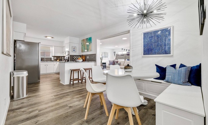 Arlington Casa | Best Little Bunkhouse in TX! Walk 2 AT&T Stadium!