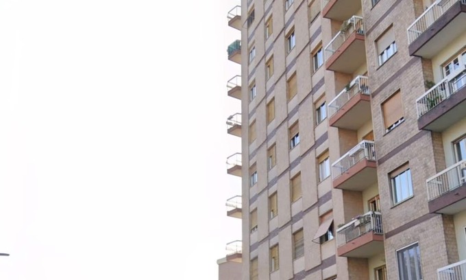San Donato - Campidoglio Apartamento | Best location , 7 buses connections and 6min walking from Metro , shopping an