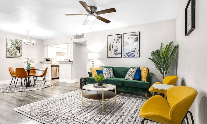 Arlington Apartamento | Best Location Downtown | Mins from AT&T, Ranger Stadium & Six Flags