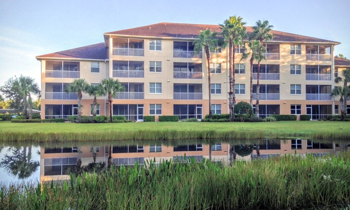 Pelican Preserve Condominio | La mejor ubicación en una comunidad de más de 55 reconocidos a nivel nacional