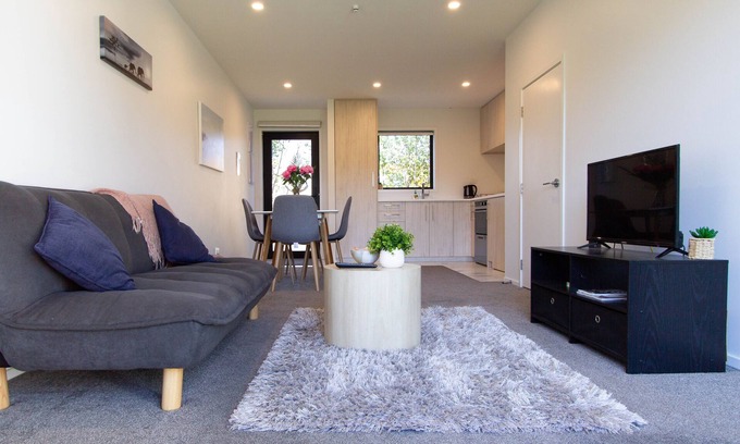 Riccarton Casa | Best Location in Christchurch - Close to mall, shopping and Parks