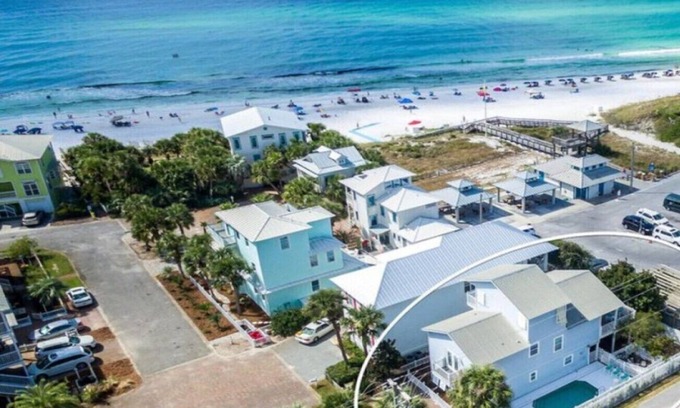 Santa Rosa Beach Casa | Pasos de cabaña de playa de playa privada con piscina climatizada, bicicletas / equipo de playa incluido.