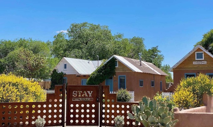 Old Town Casa | Best Location/ Walkable Neighborhood/ Gated Parking
