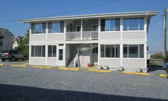 Dewey Beach Condominio | 2 BR1. 5 pasos de baño a la playa en McKinley popular