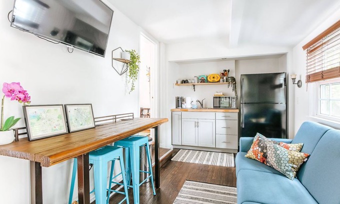 North Downtown Casa | Best of Downtown and Belmont in cozy unique 2BD! Walk everywhere!
