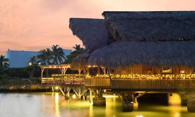 Punta Cana Apartamento | Best Place to Unwind! Two Spacious 2BR Suites, Swimming Pool, Beachfront!