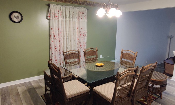 Feasterville Casa | Best place to stay-Bucks county