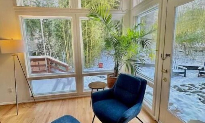 Alcova Heights Casa | Best Vacation Home in Arlington, 4 bedrooms 3 full bath, 8 beds, 12 guests