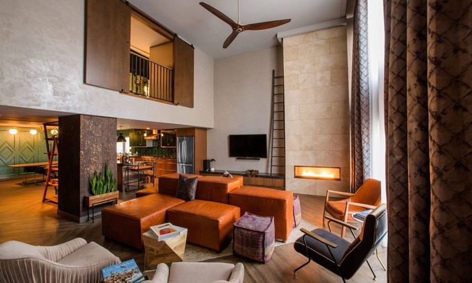 Music Row Hotel | Best Value, Quality Stay! Near Centennial Park Nashville, Pets are Allowed