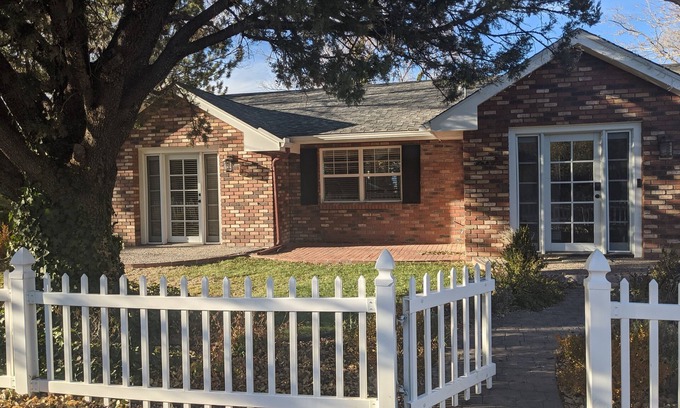 Prescott Casa | Best View in Prescott, 5 min to DT, Hot Tub, King sized bed!