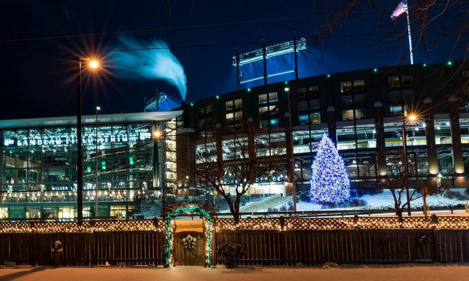 Green Bay Casa | La mejor vista en el bloque a la sombra de Lambeau Field