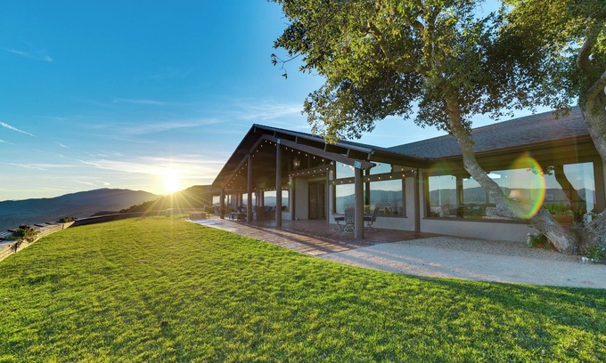 Santa Barbara Otro | Best views of the Santa Ynez Valley! 4 Bedrooms, infinity edge pool and sauna