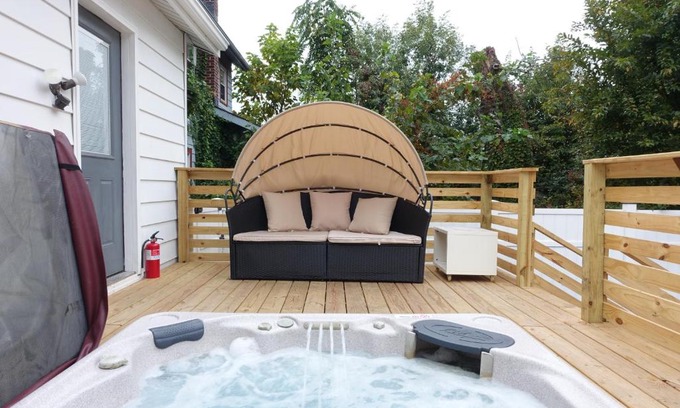 Hillside Casa | Best XL Home To Visit NYC+Hot Tub+Newark Airport+Free Parking