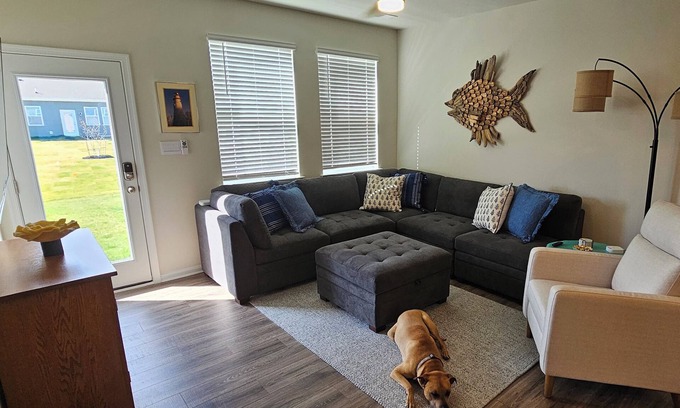 Millville Casa | Bethany entire town home in beach resort like community, community pool, families - DOG Friendly!